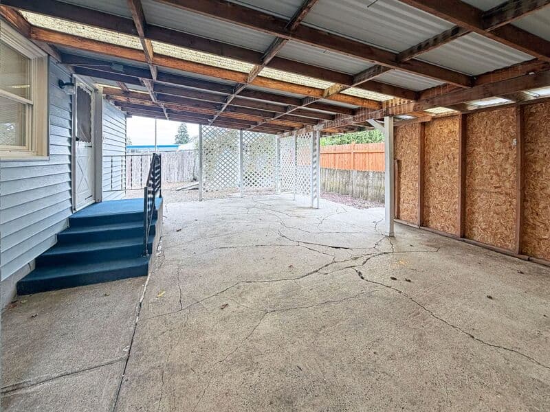 Halsey House: 340 W 3rd St