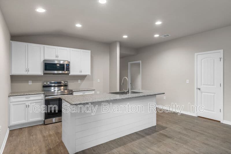Milton House: 3210 Electra Drive