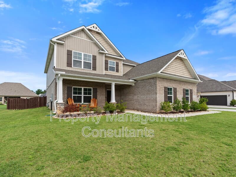 Athens House: 14735 Commonwealth Drive