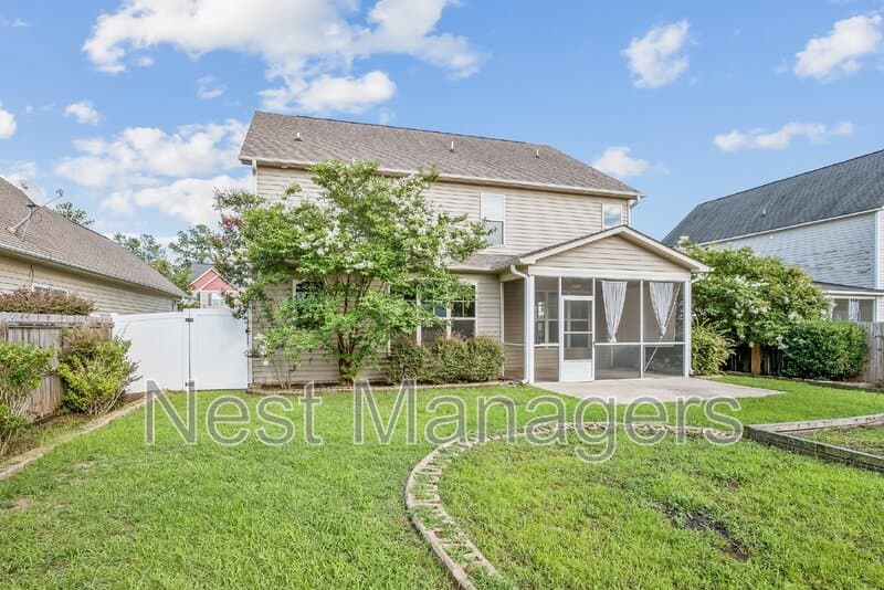 Fayetteville House: 2828 Deepwater Ct.