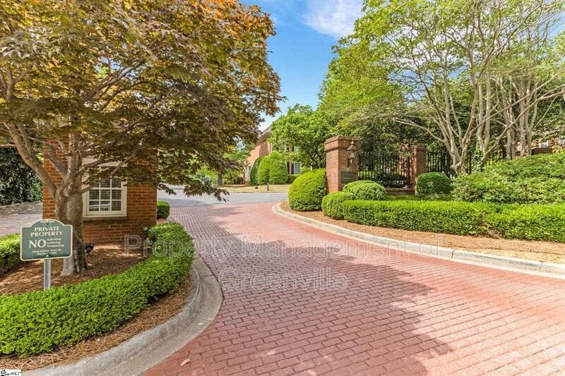 Greenville Townhome: 110 Kilkenny court