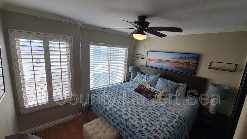 Huntington Beach Condo: 711 Pacific Coast Hwy