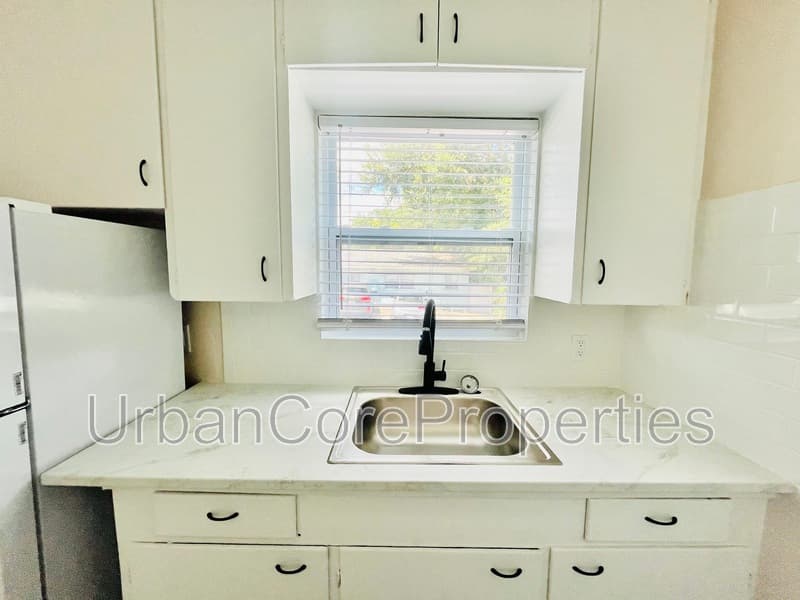 St. Petersburg Condo: 1527 5th St N