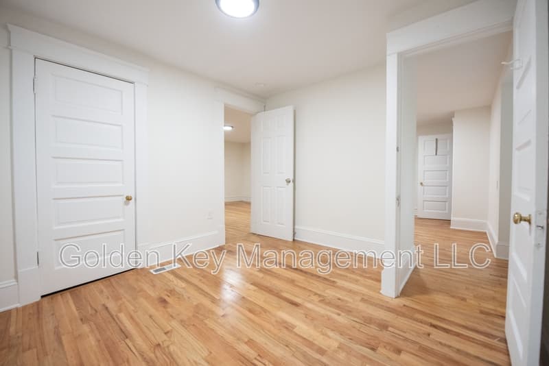 North Olmsted Condo: 5195 Dover Center Road - 2