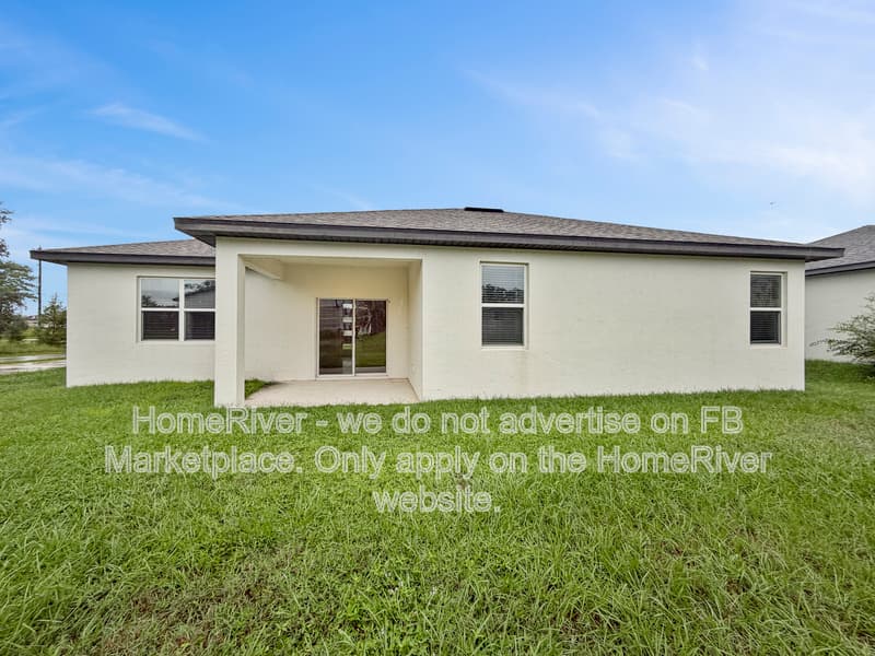 Poinciana House: 8 Zinnia Ln E