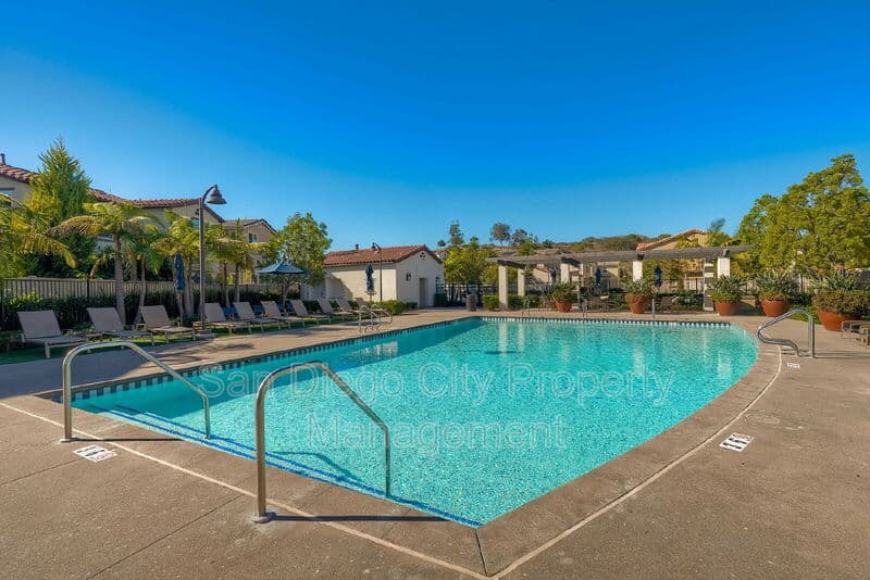 Carlsbad House: 1817 Artemisia Ct
