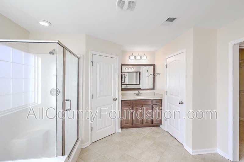 Summerville House: 431 Flat Rock Ln