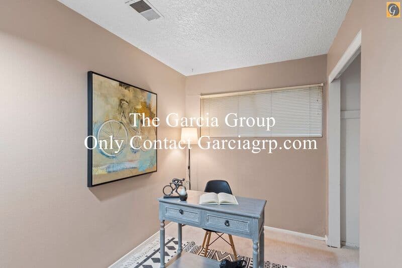 Portland Condo: 843 SW Broadway Dr.