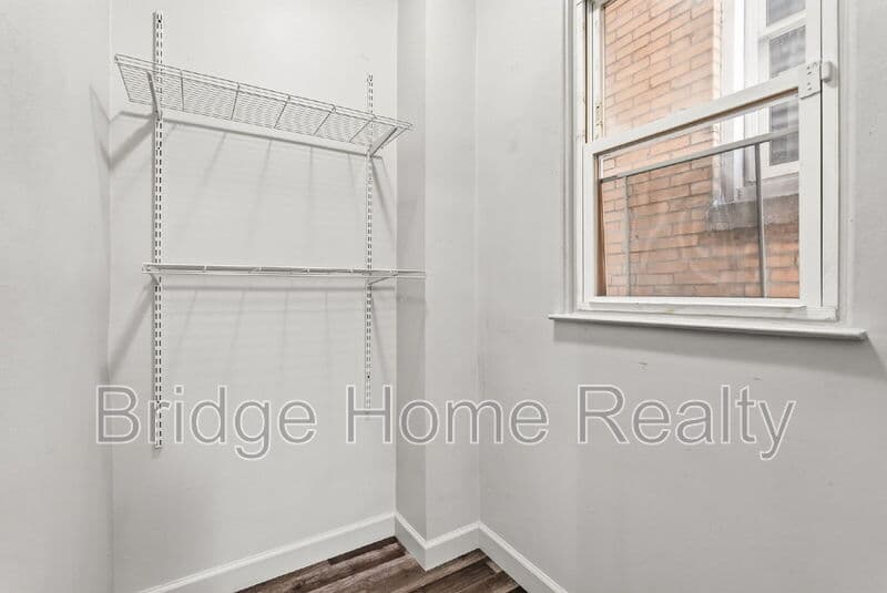 Pittsburgh House: 55 Harwood Street