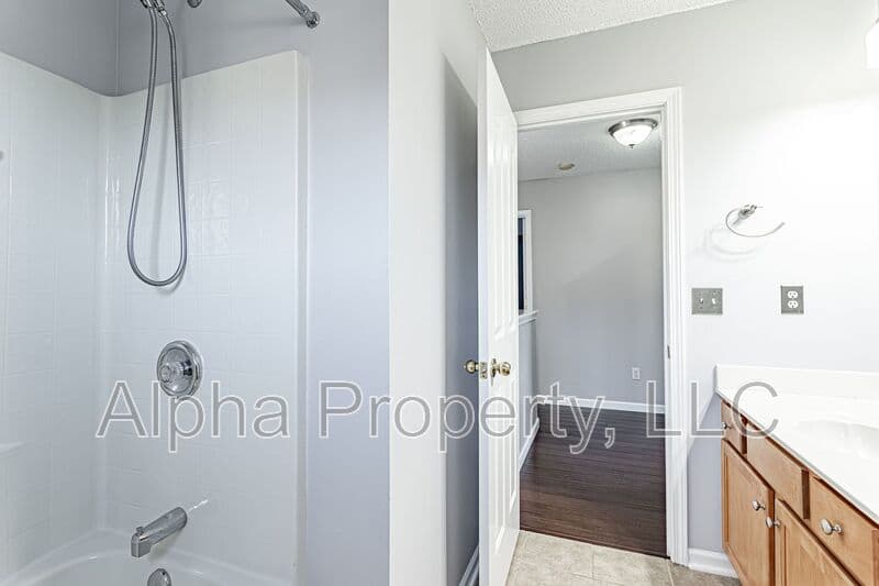 Greer House: 322 Highgate Cir