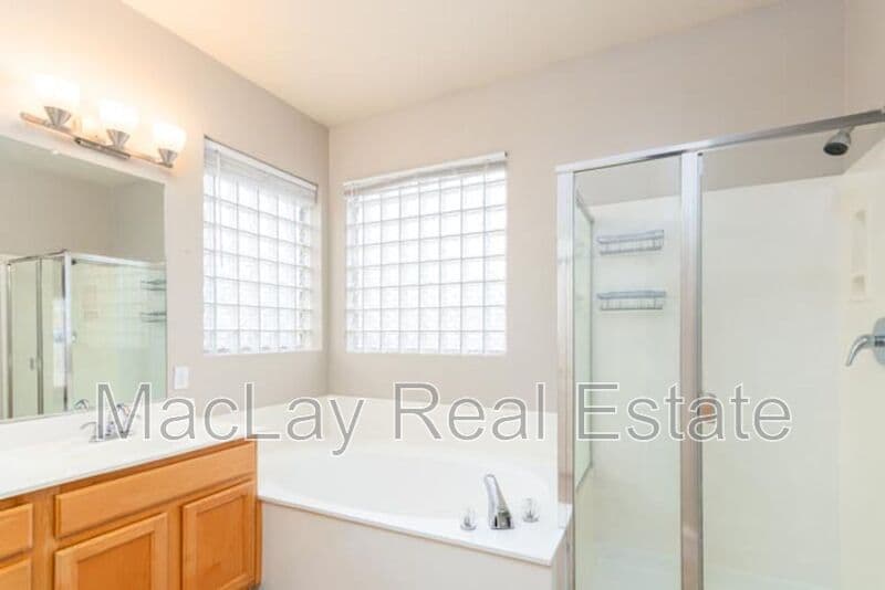 Chandler House: 3661 S Barberry Place