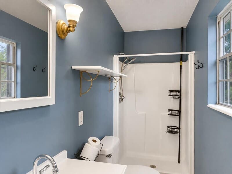 Hixson House: 1606 Lisa Lynn Dr