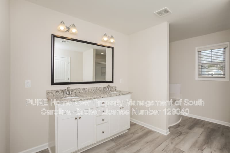 Chapin House: 509 Mitscher Way