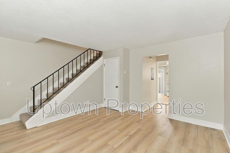 Vancouver House: 6515 Kansas St.