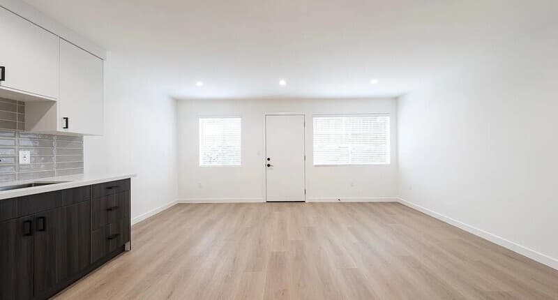Los Angeles Condo: 2901 Bellevue Ave