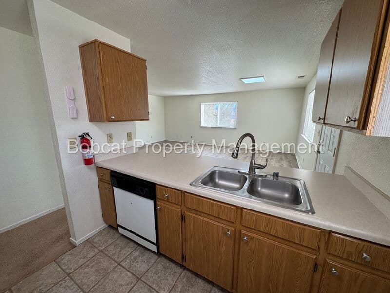 Dayton Condo: 136 Dayton Village Parkway