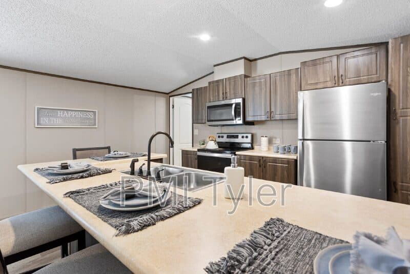 Kilgore House: 257 Sugar Maple Lane
