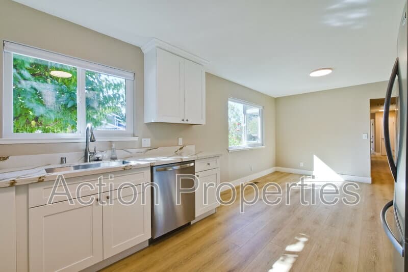 Mountain View House: 86 Dalma Drive