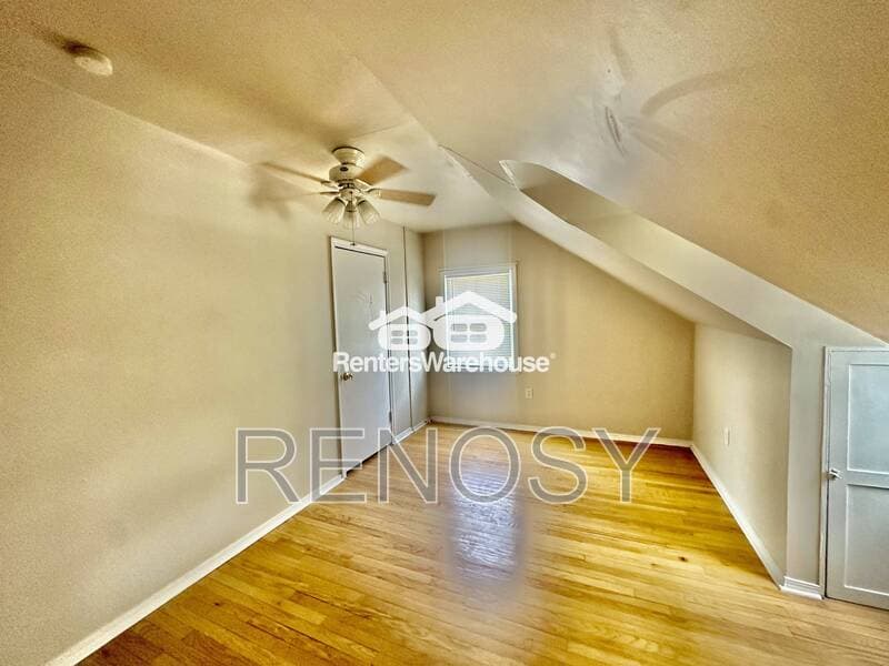 Des Moines Condo: 2300 Beaver Ave