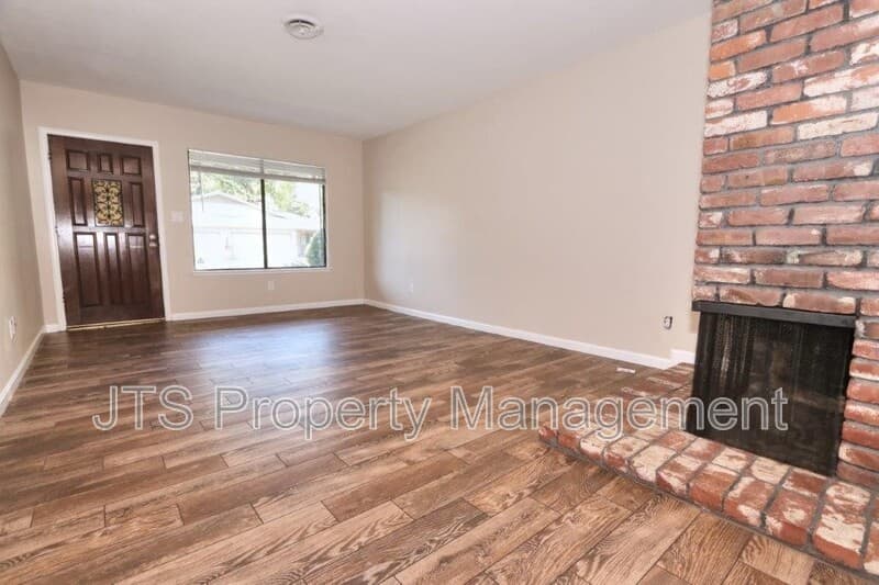 Fair Oaks Condo: 7742 Southcliff Drive