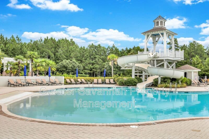 Pooler Townhome: 130 Danbury Court