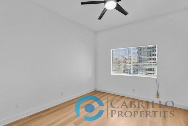 San Diego Condo: 4328 Louisiana Street