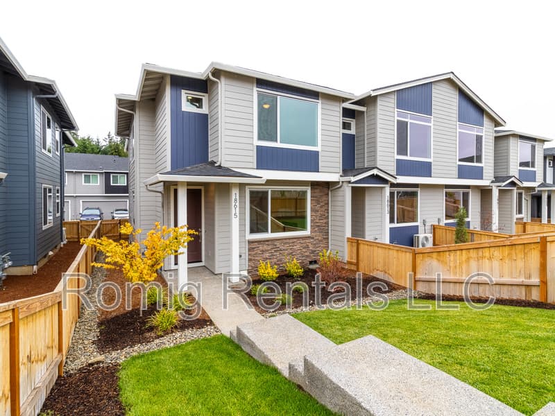 Vancouver House: 18615 Northeast 44th Avenue