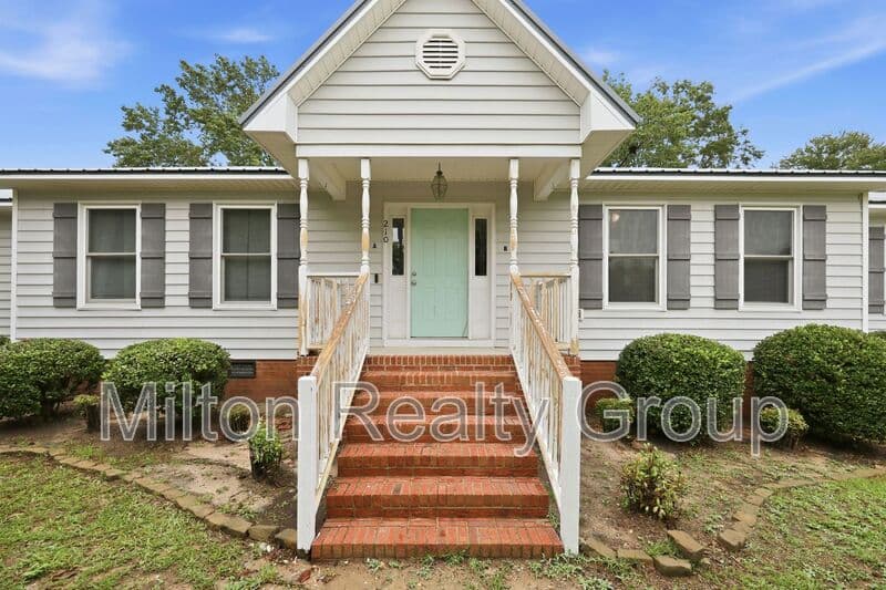 Lillington Condo: 210 W Old Road