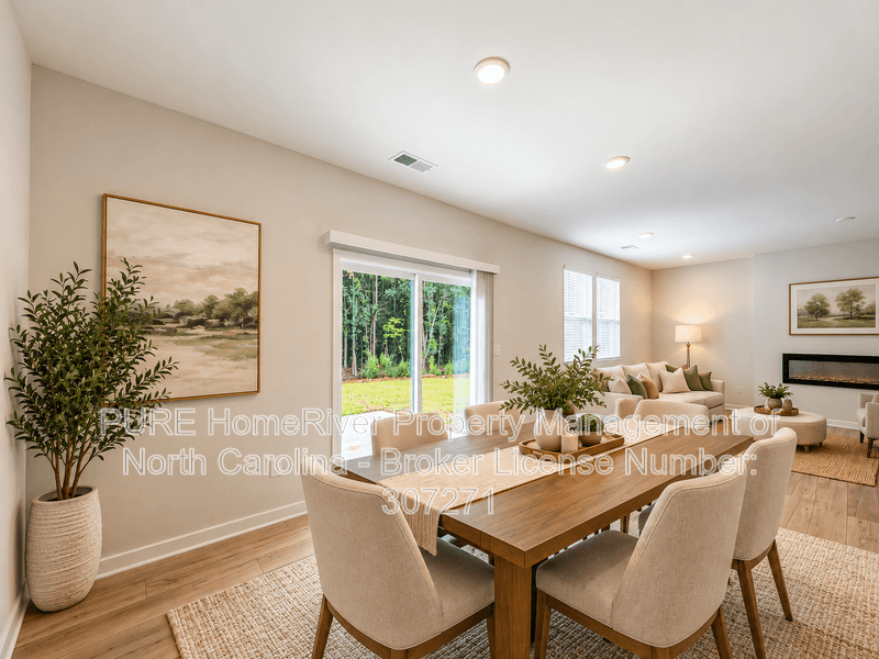 Hickory House: 2948 31st St Ln NE