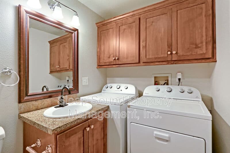 Portland House: 1802 SW Evans St