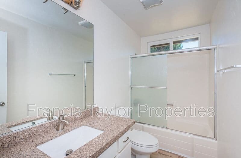 San Marcos House: 1445 Glen Avon Drive