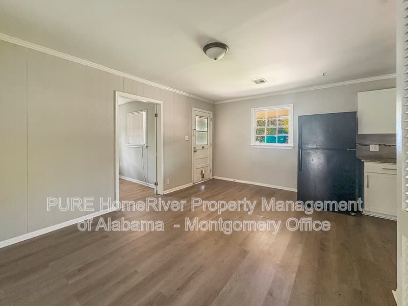 Montgomery House: 1701 Longmeadow Dr