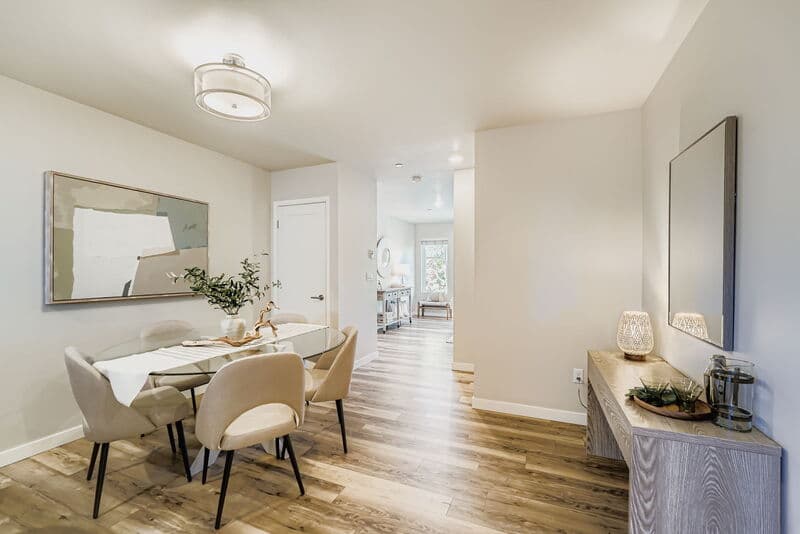 Seattle Condo: 1819 SW 96th Lane