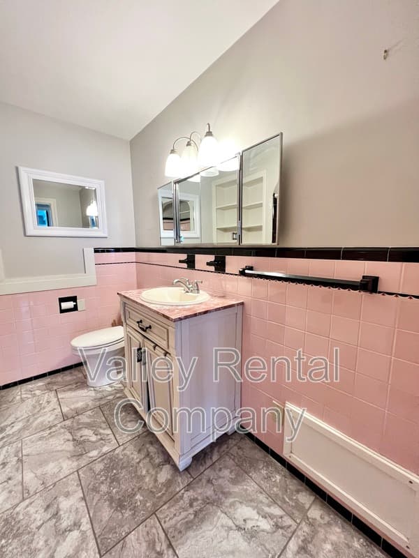 South Hadley Condo: 72 Lyman Street - 3