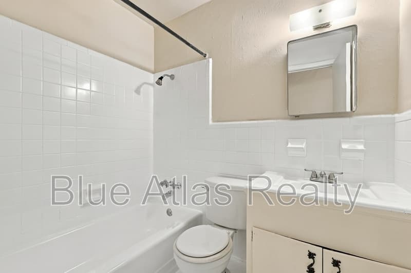 Richardson Condo: 411 East Polk Street - 8