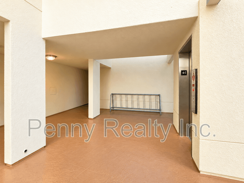 San Diego Condo: 5540 Lindo Paseo