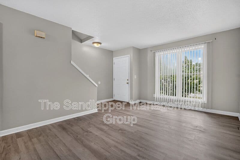 Summerville Townhome: 126 Langley Drive