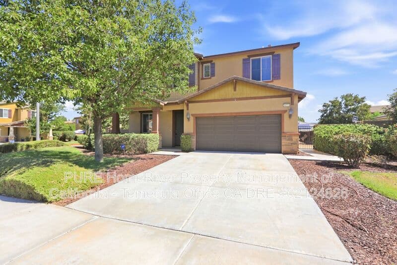 Menifee House: 30774 Sail Ln