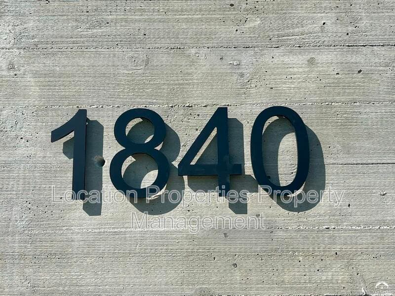 Lawrence House: 1840 Quail Creek Drive
