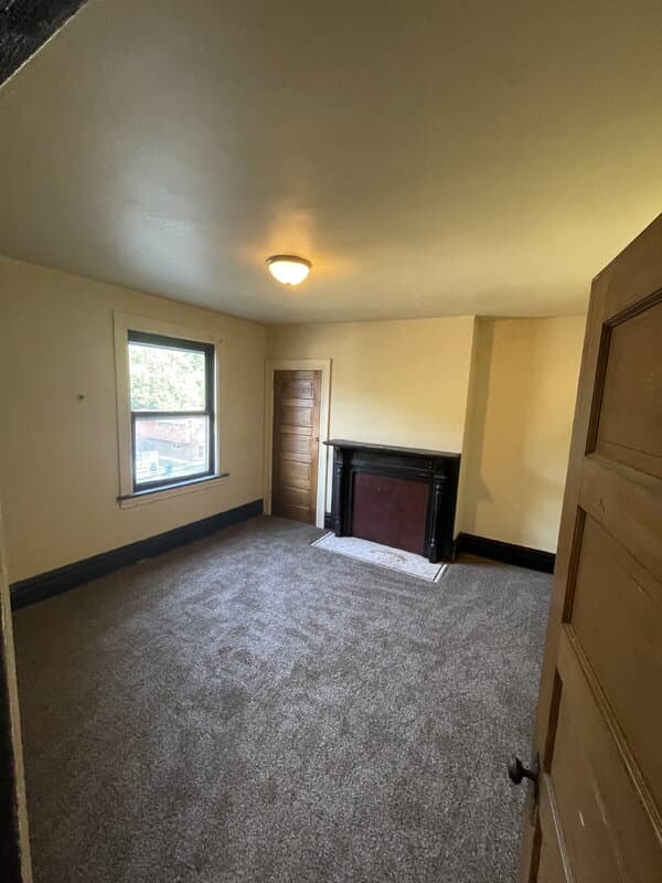 Pittsburgh House: 1250 Blackadore Avenue