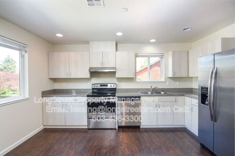 Corvallis Townhome: 1960 NW Taylor Ave