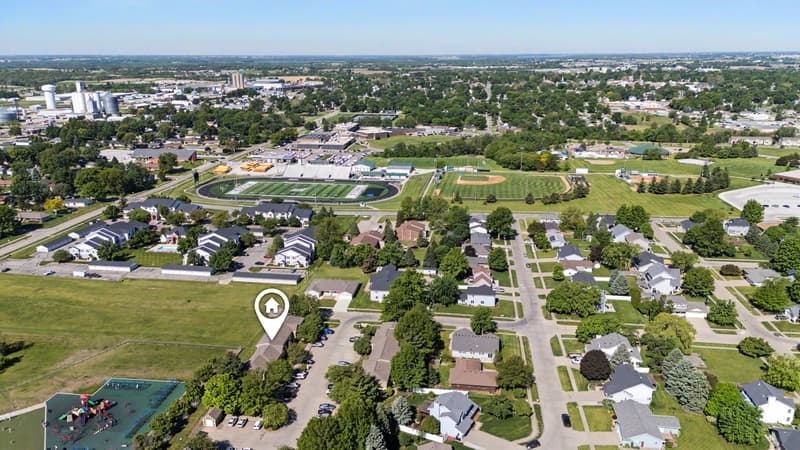 Pella Condo: 408 East 15th Street - 208
