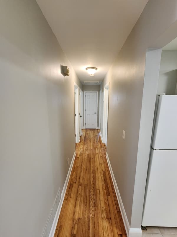 Norcross House: 829 East Glochester Place Northwest