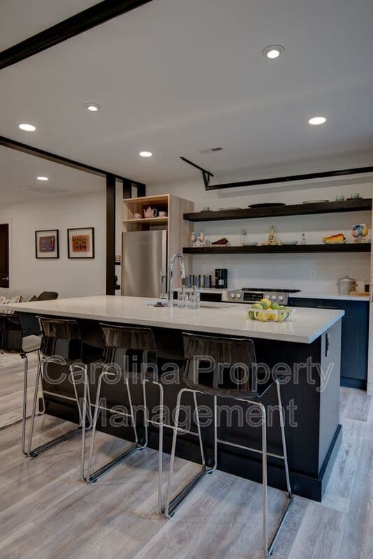 Charlotte House: 3945 Rockfern Rd