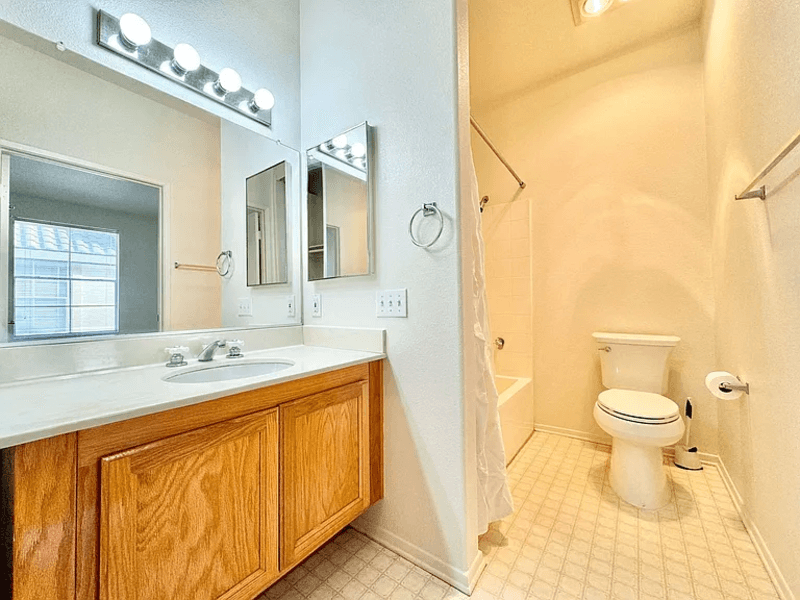 San Diego Condo: 8656 New Salem St