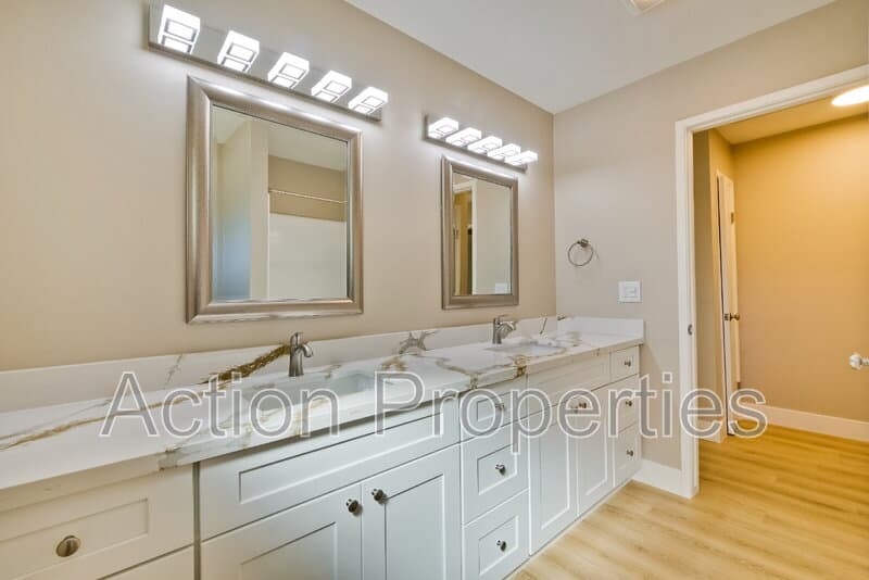 Mountain View House: 86 Dalma Drive
