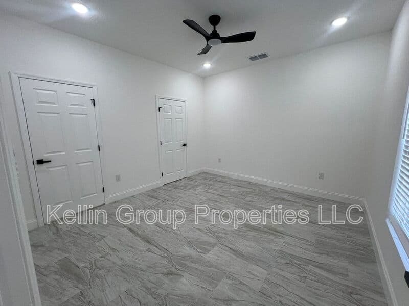 Winter Haven House: 2281 Whitley Ln