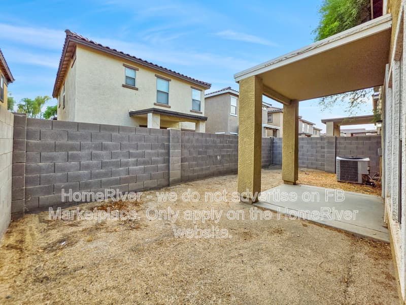 Laveen House: 6435 W Sophie Ln