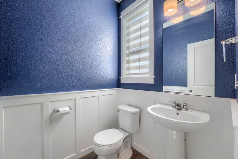 Aurora House: 6181 N Malaya St