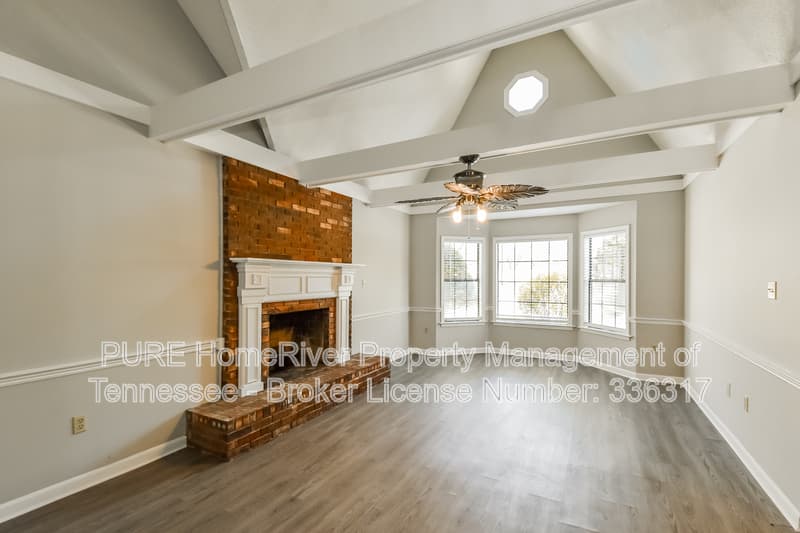 Memphis House: 2837 Gailwood Dr